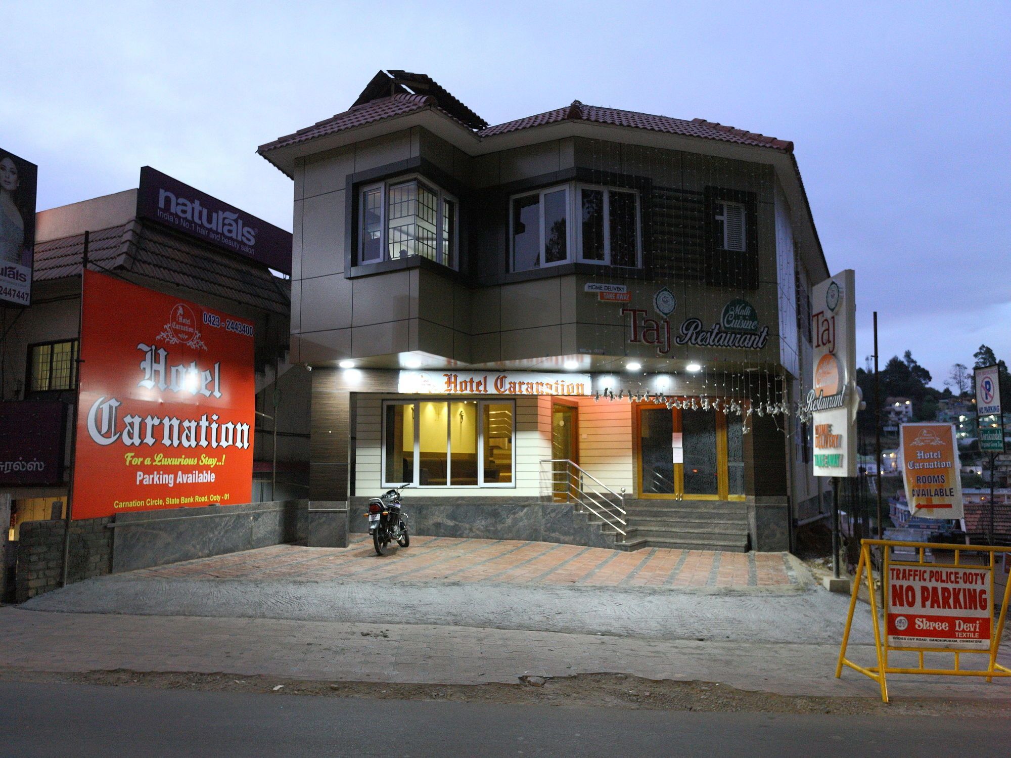 Oyo 7987 Hotel Carnation Ooty Exteriör bild